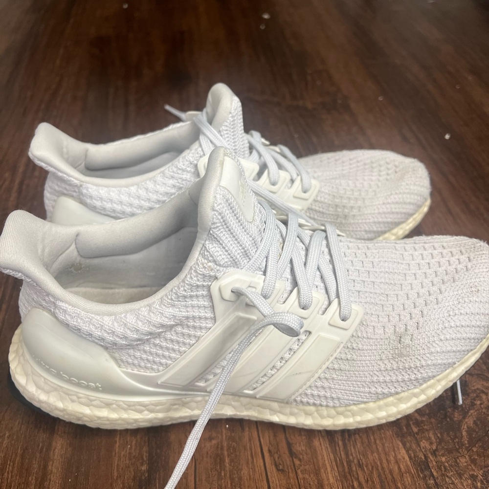 Men’s adidas Ultra Boost-White Size 7 1/2